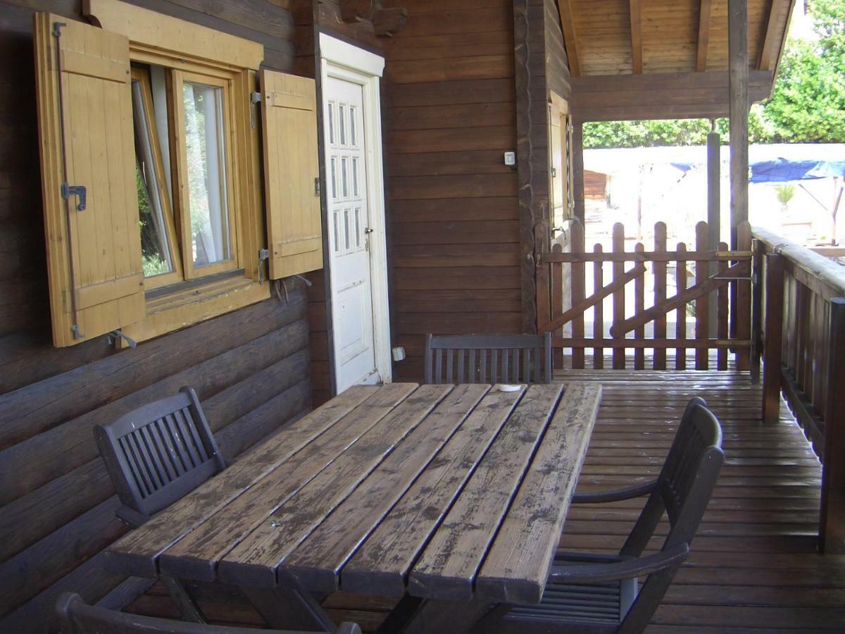 Chalet L Oasi Di Ambra 8 Posti Letto Con Uso Piscina Ardea Εξωτερικό φωτογραφία
