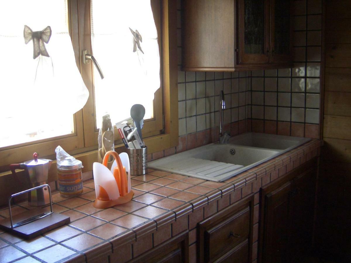 Chalet L Oasi Di Ambra 8 Posti Letto Con Uso Piscina Ardea Εξωτερικό φωτογραφία