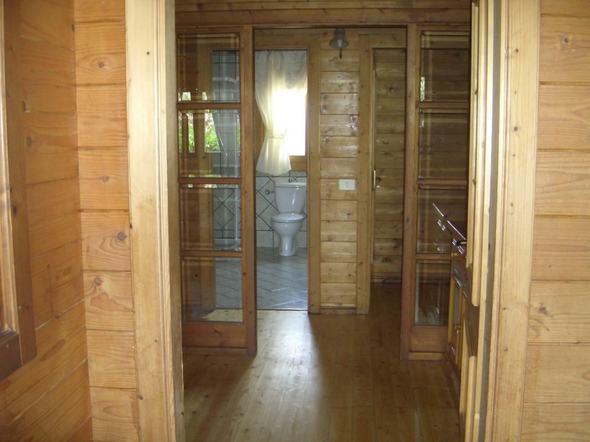 Chalet L Oasi Di Ambra 8 Posti Letto Con Uso Piscina Ardea Εξωτερικό φωτογραφία