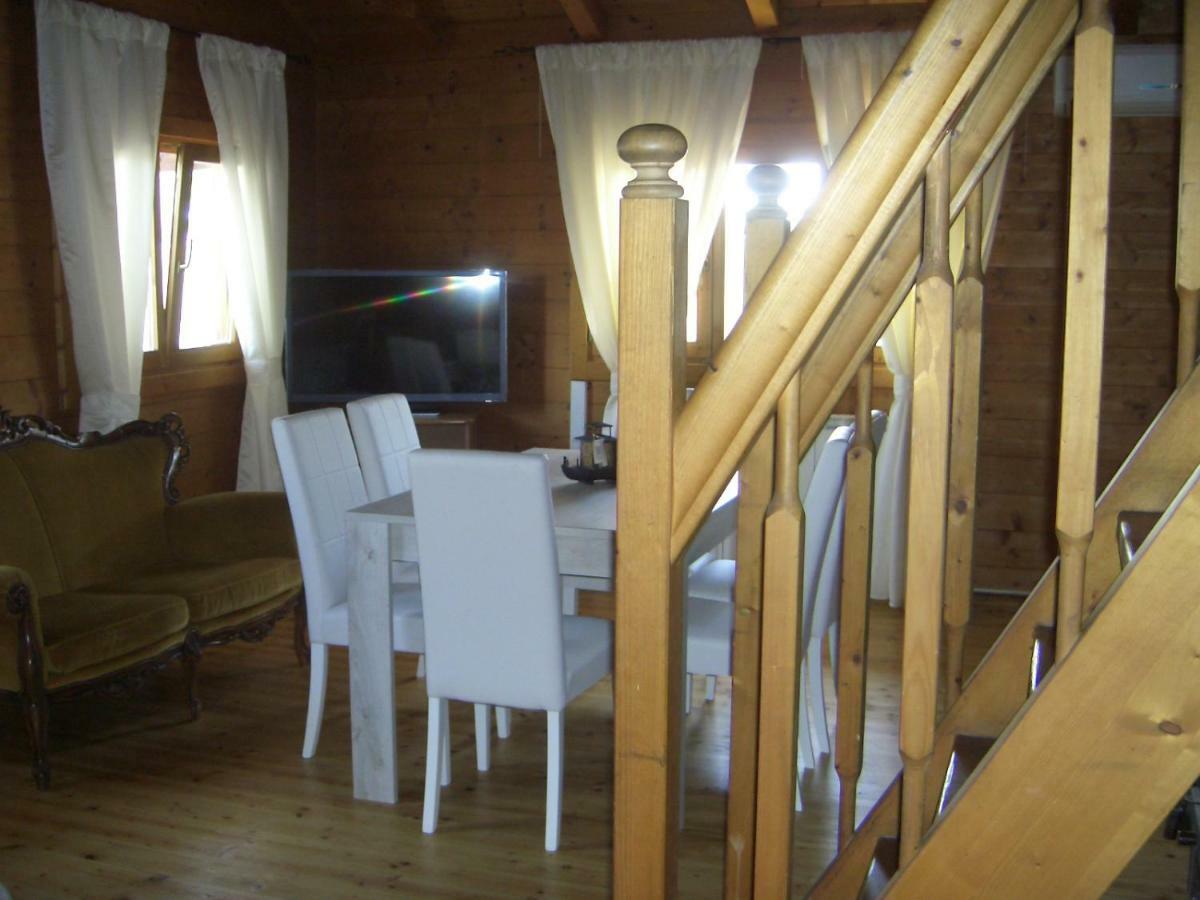 Chalet L Oasi Di Ambra 8 Posti Letto Con Uso Piscina Ardea Εξωτερικό φωτογραφία