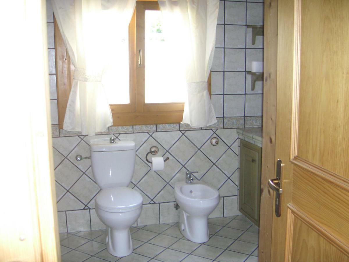 Chalet L Oasi Di Ambra 8 Posti Letto Con Uso Piscina Ardea Εξωτερικό φωτογραφία